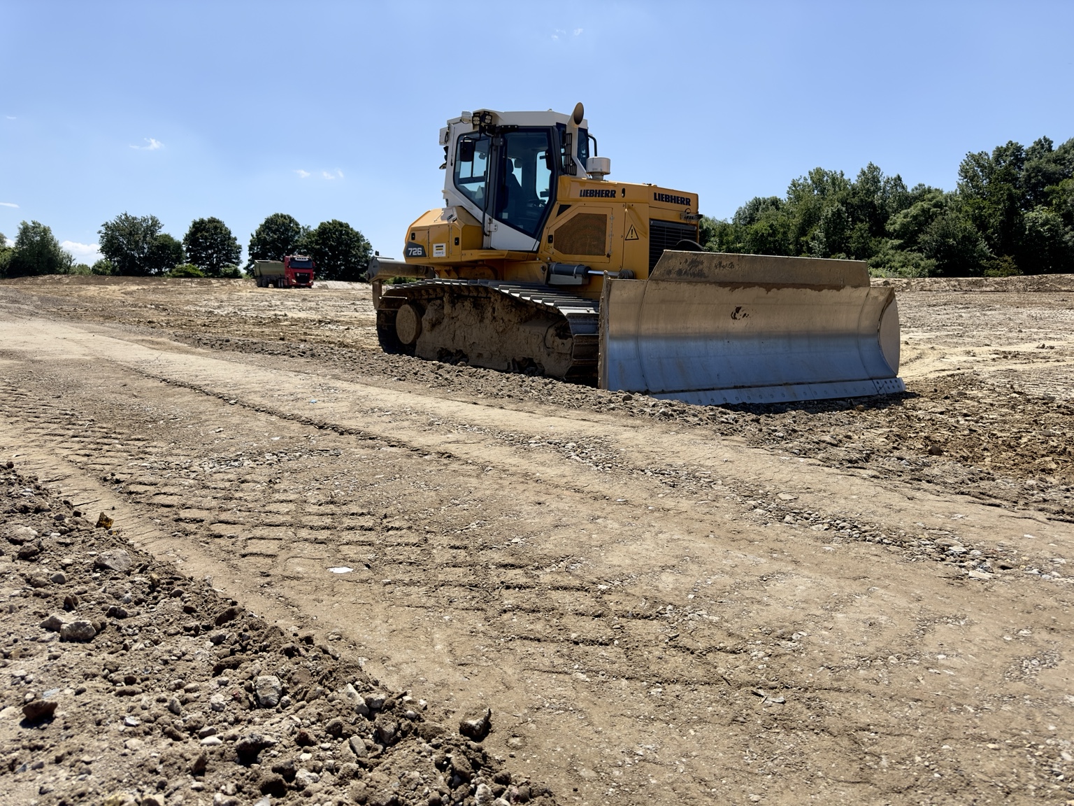 Raupe auf Baustelle